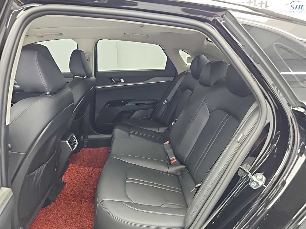 Kia K5 — photo 12