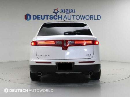 Lincoln MKT — photo 04