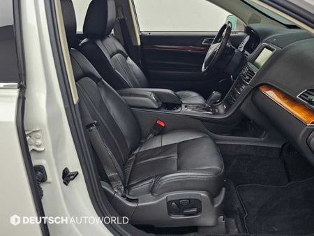 Lincoln MKT — photo 10