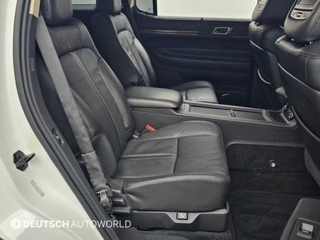 Lincoln MKT — photo 12