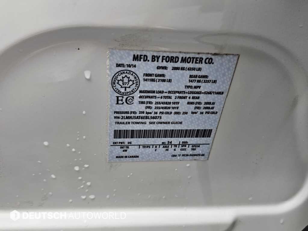 Lincoln MKT — photo 20