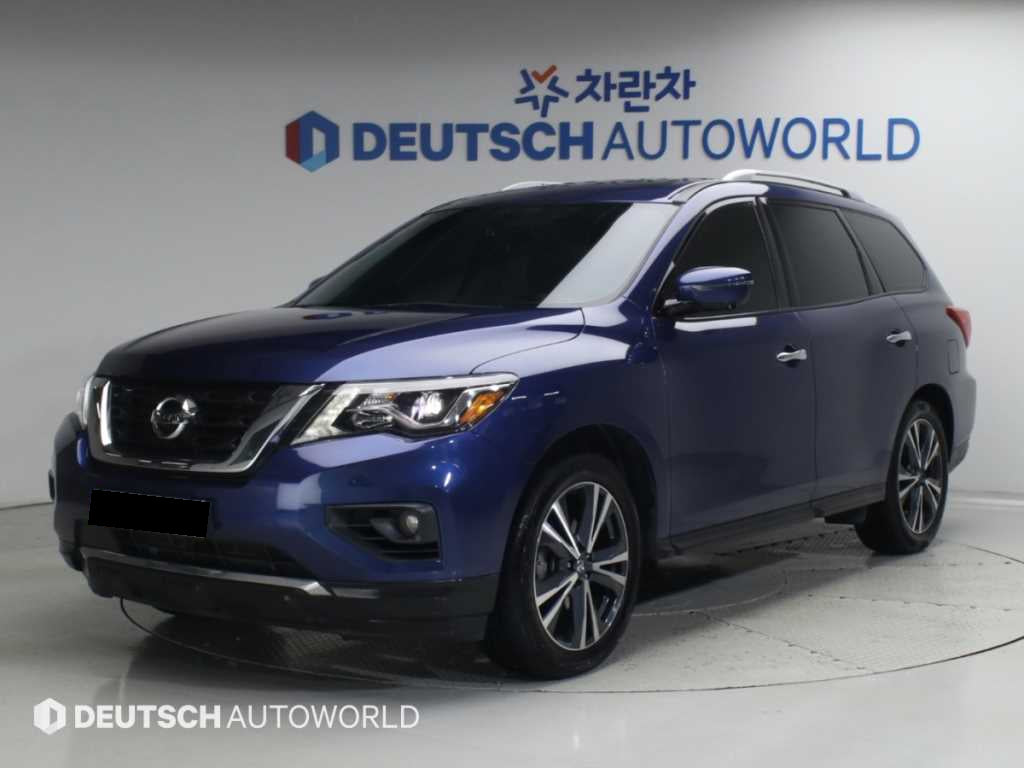 Nissan Pathfinder — photo 01