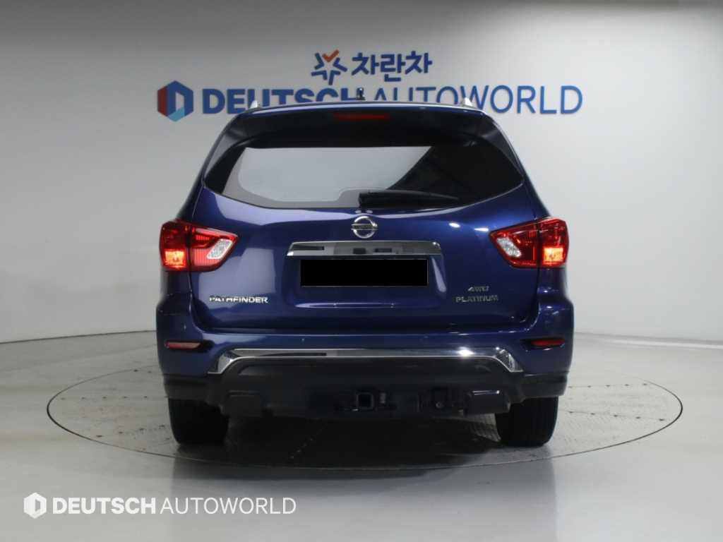 Nissan Pathfinder — photo 04