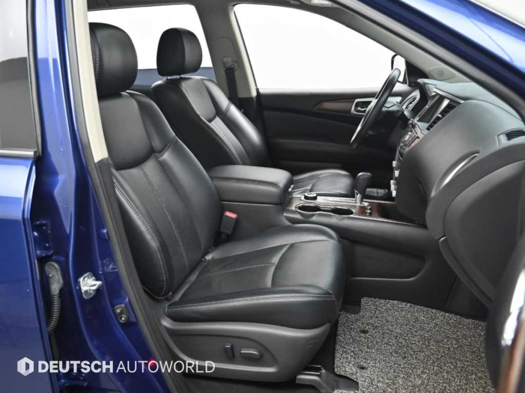 Nissan Pathfinder — photo 10