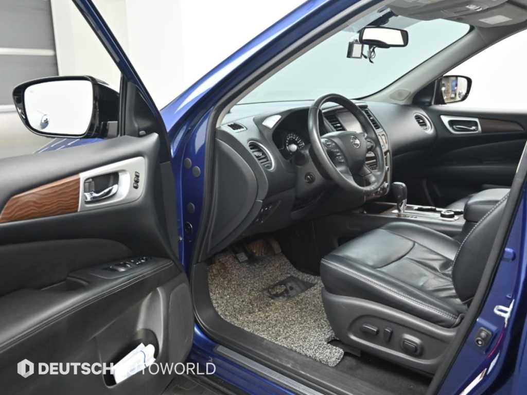 Nissan Pathfinder — photo 11