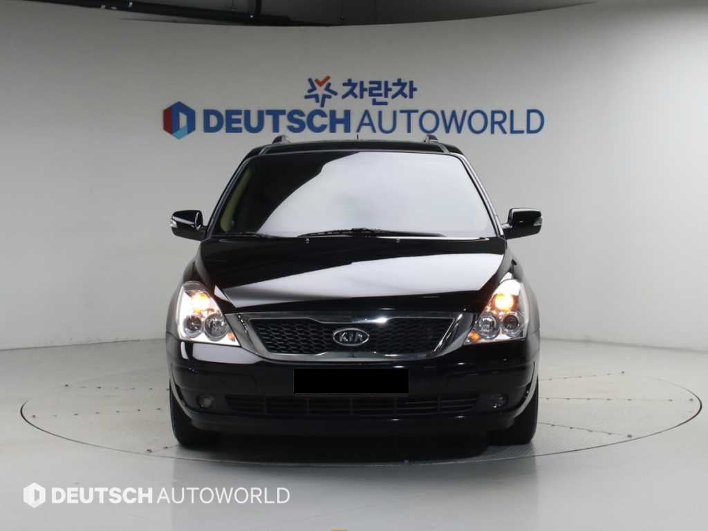 Kia Carnival — photo 03