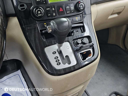 Kia Carnival — photo 09