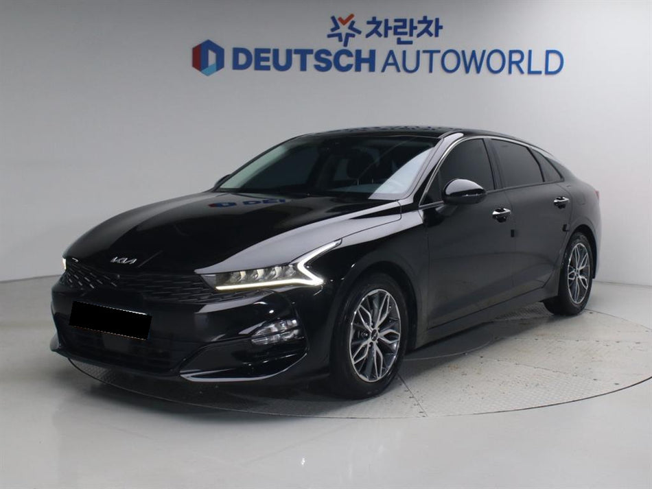 Kia K5 — photo 01