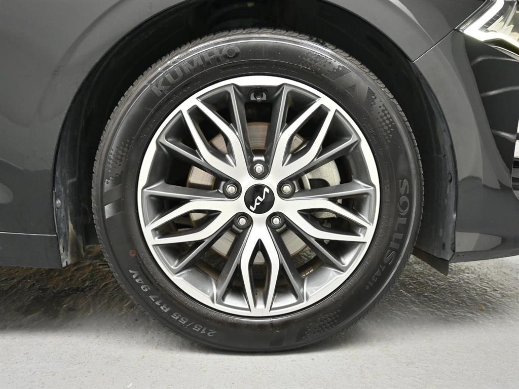 Kia K5 — photo 05