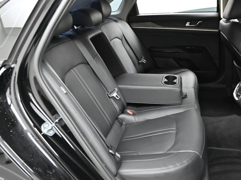 Kia K5 — photo 11