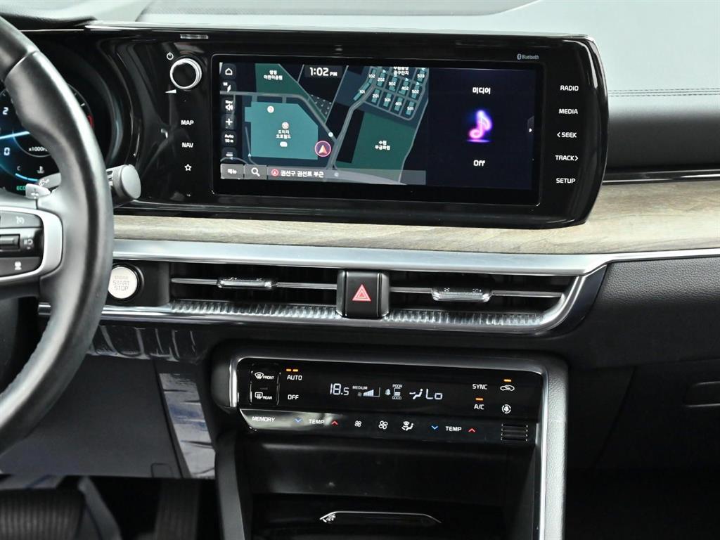 Kia K5 — photo 20