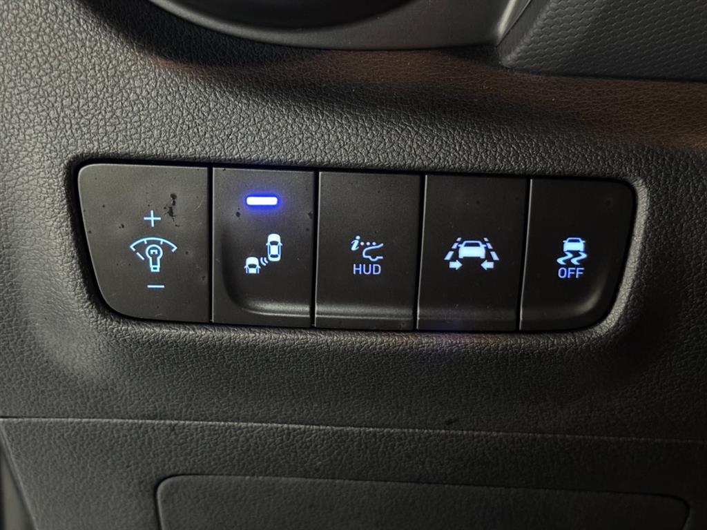 Hyundai Kona — photo 17