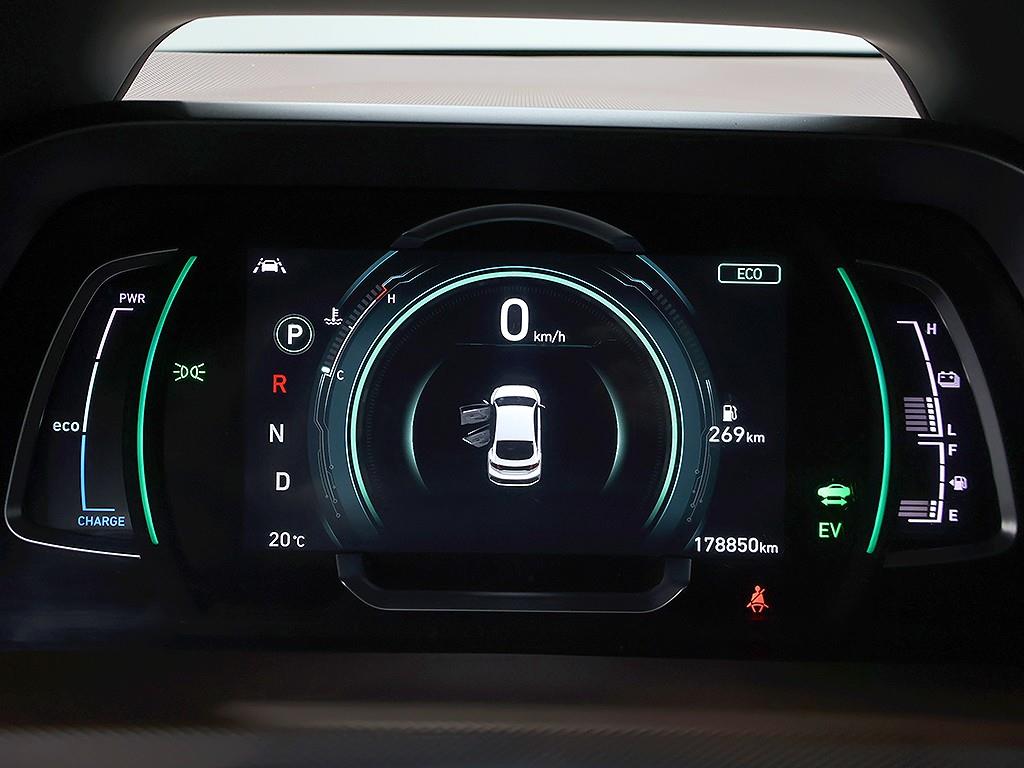 Hyundai Ioniq — photo 06