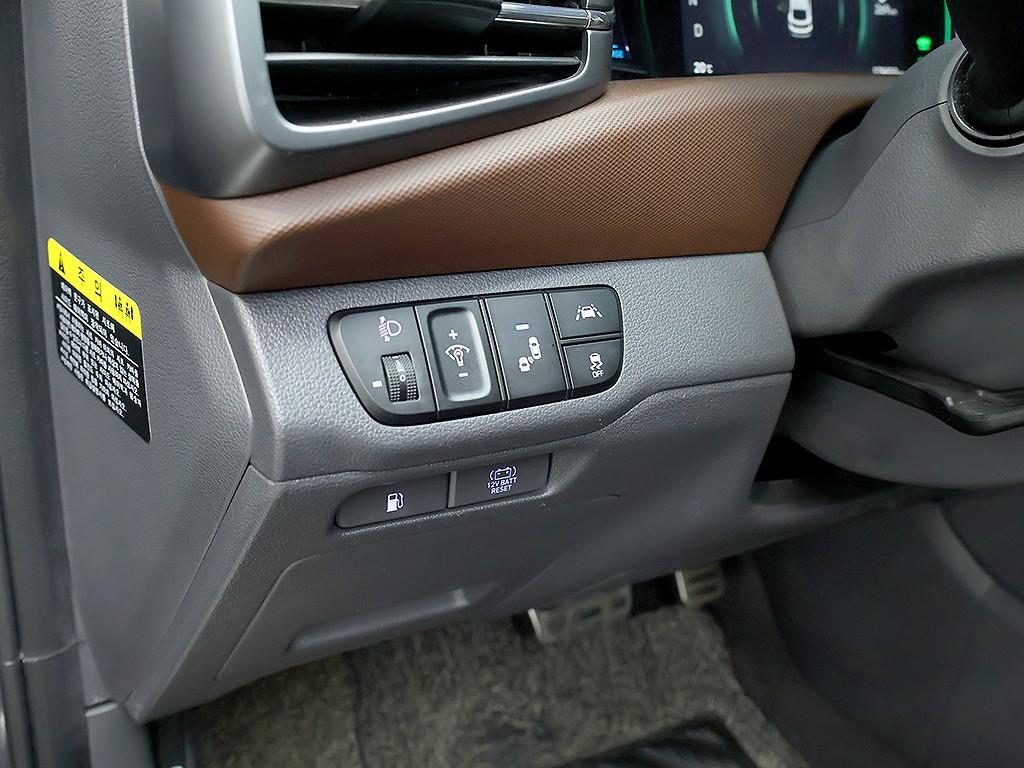 Hyundai Ioniq — photo 14