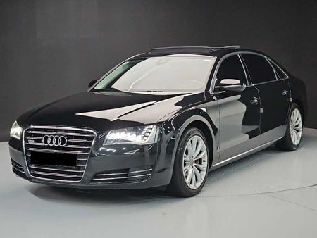 Audi A8 — photo 01
