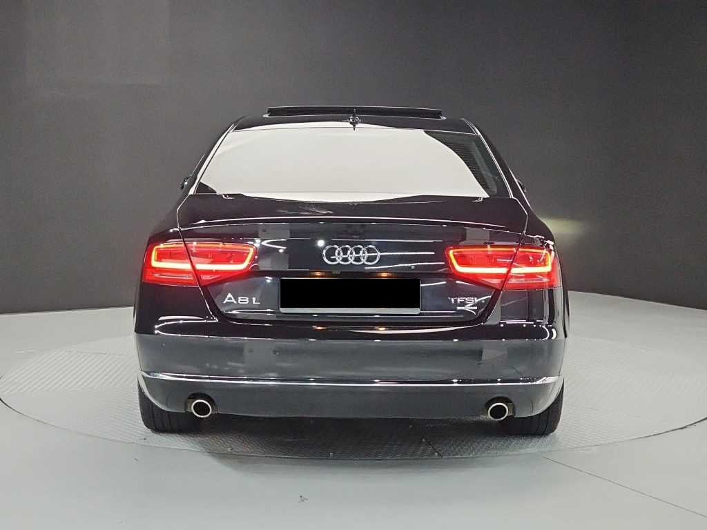 Audi A8 — photo 03