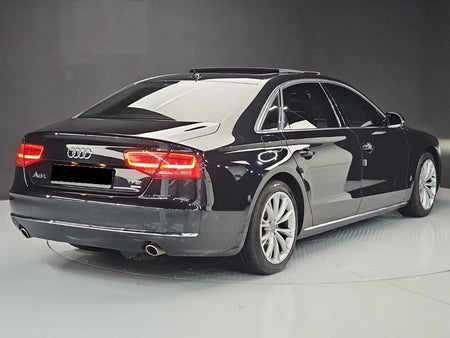 Audi A8 — photo 04
