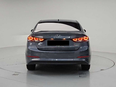 Hyundai Avante — photo 03