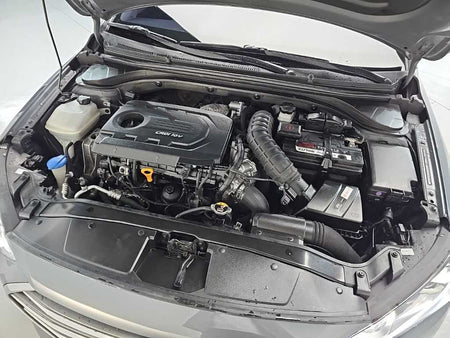 Hyundai Avante — photo 05