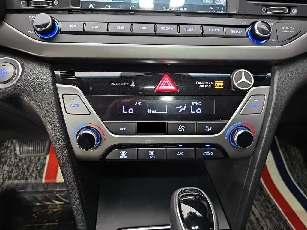 Hyundai Avante — photo 10