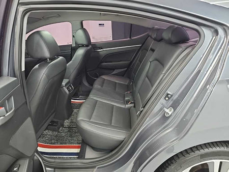 Hyundai Avante — photo 12