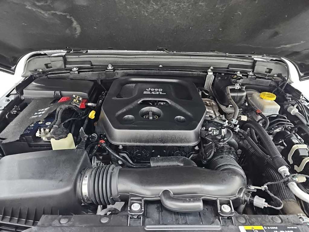 Jeep Wrangler — photo 05