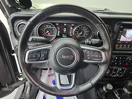 Jeep Wrangler — photo 09