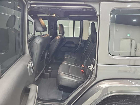 Jeep Wrangler — photo 12