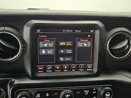 Jeep Wrangler — photo 14