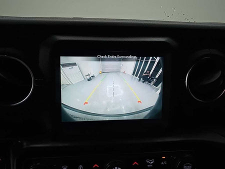 Jeep Wrangler — photo 15