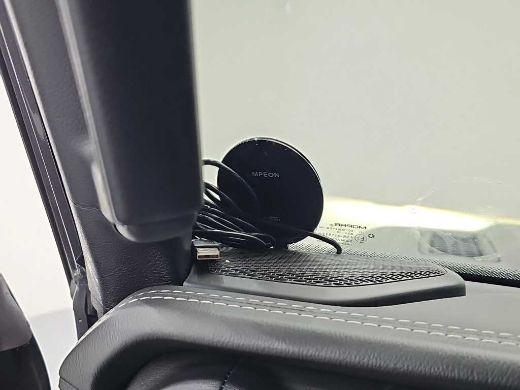Jeep Wrangler — photo 18