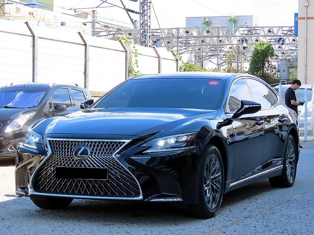 Lexus LS — photo 02