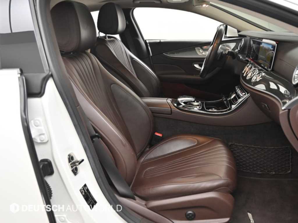 Mercedes-Benz CLS-Class — photo 10
