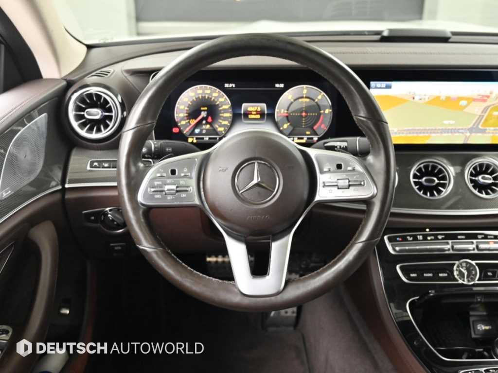 Mercedes-Benz CLS-Class — photo 13