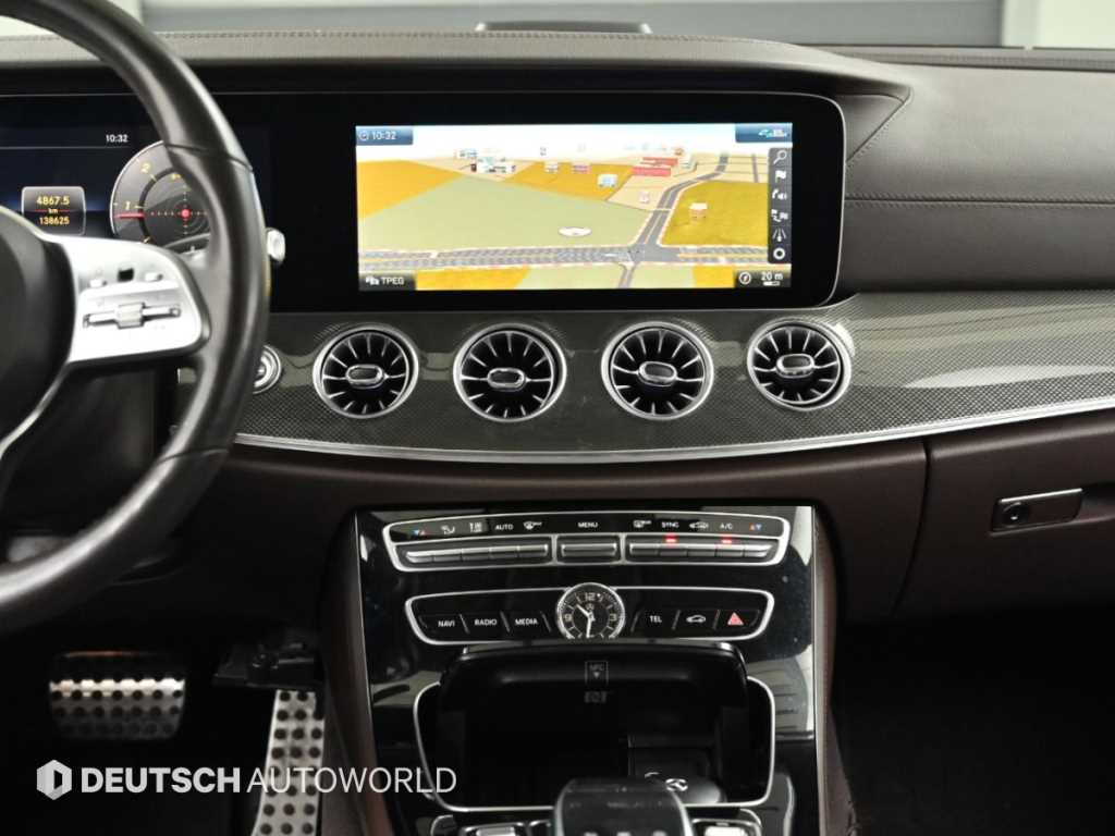 Mercedes-Benz CLS-Class — photo 14