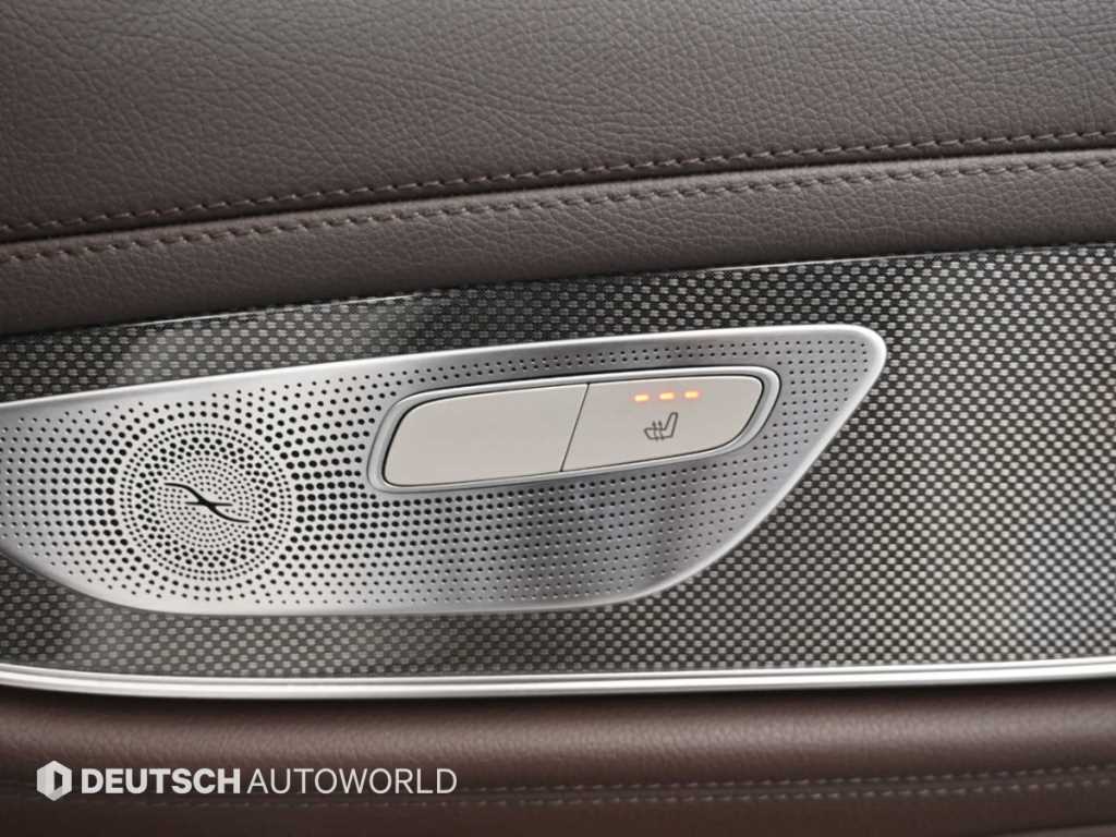 Mercedes-Benz CLS-Class — photo 16
