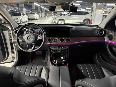 Mercedes-Benz E-Class — photo 10