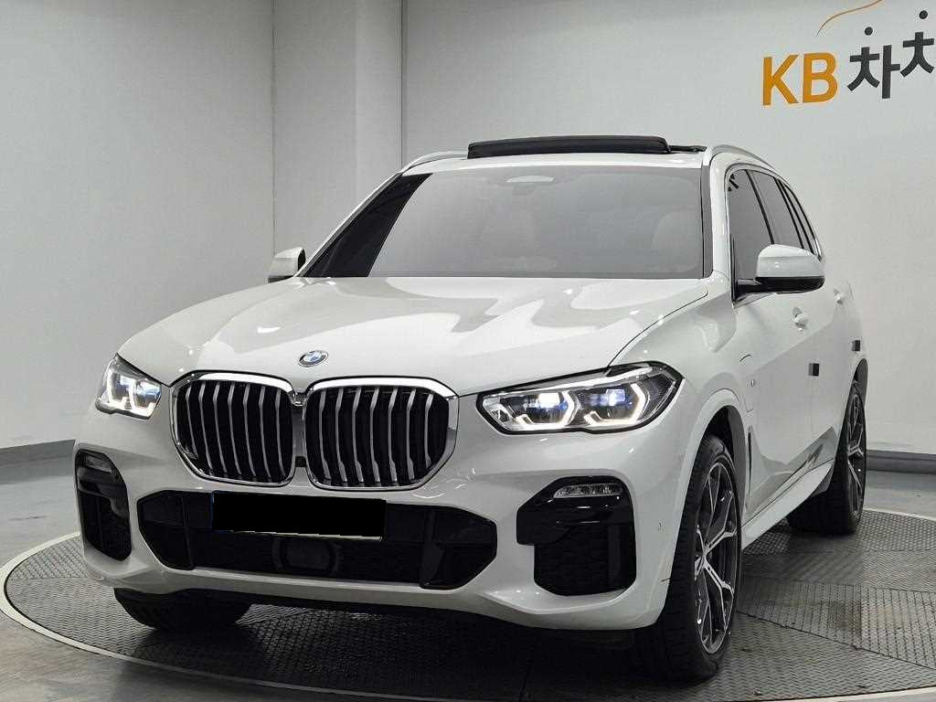 BMW X5 — photo 01