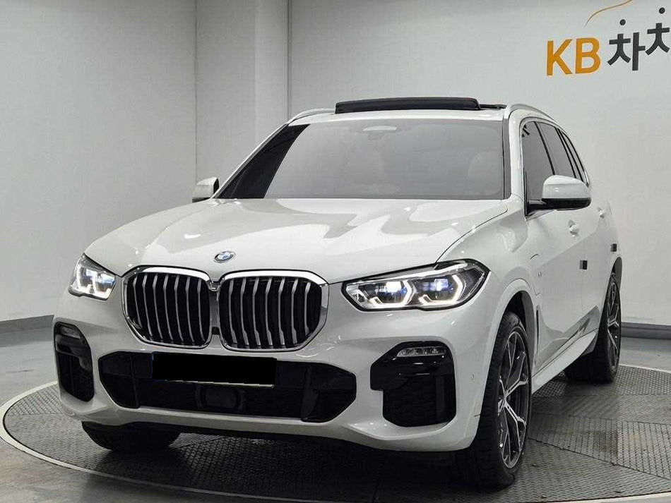 BMW X5 — photo 01