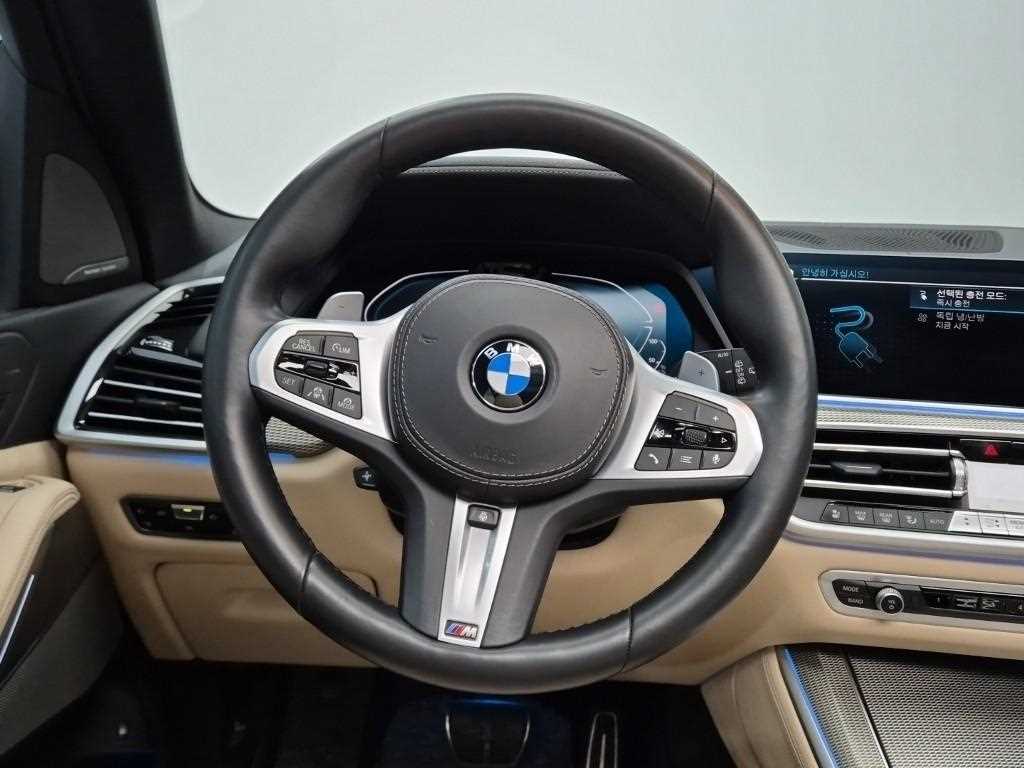 BMW X5 — photo 09