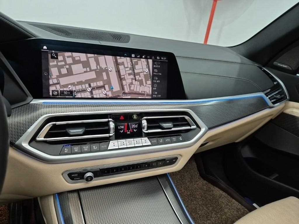 BMW X5 — photo 10