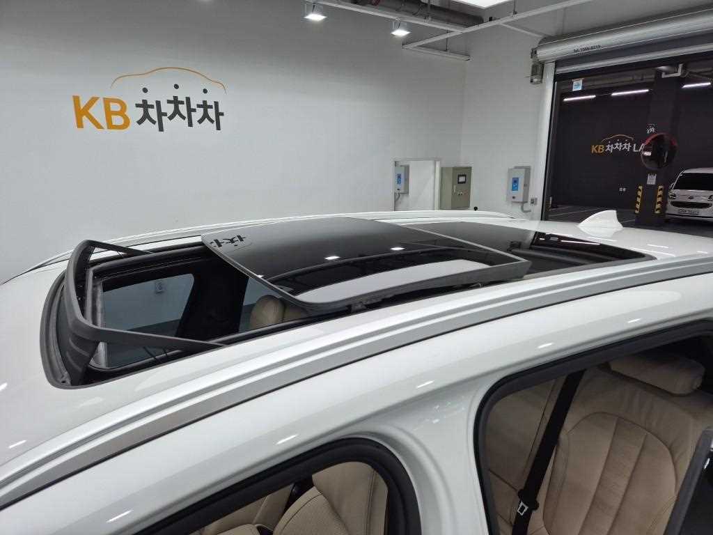 BMW X5 — photo 13