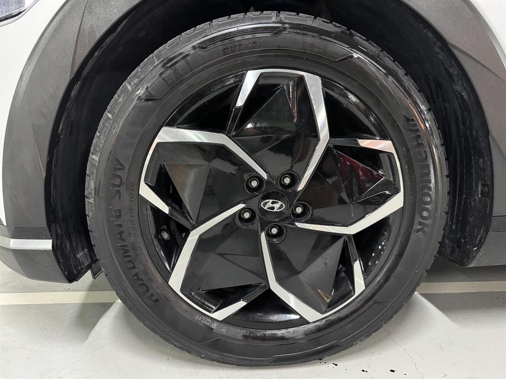 Hyundai Ioniq5 — photo 18
