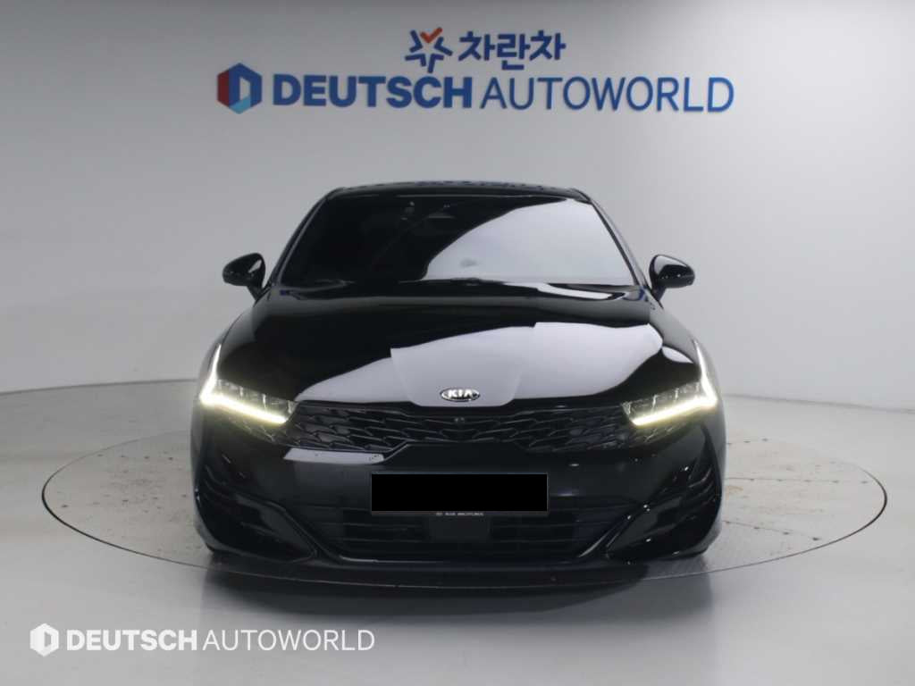Kia K5 — photo 03