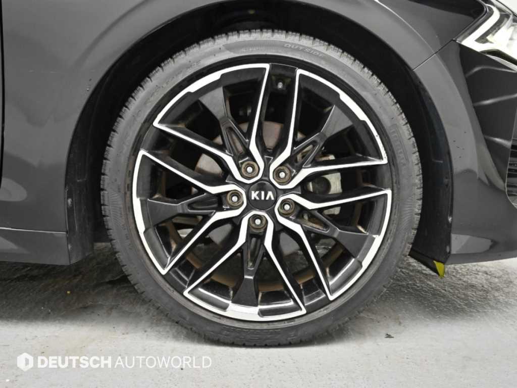 Kia K5 — photo 06