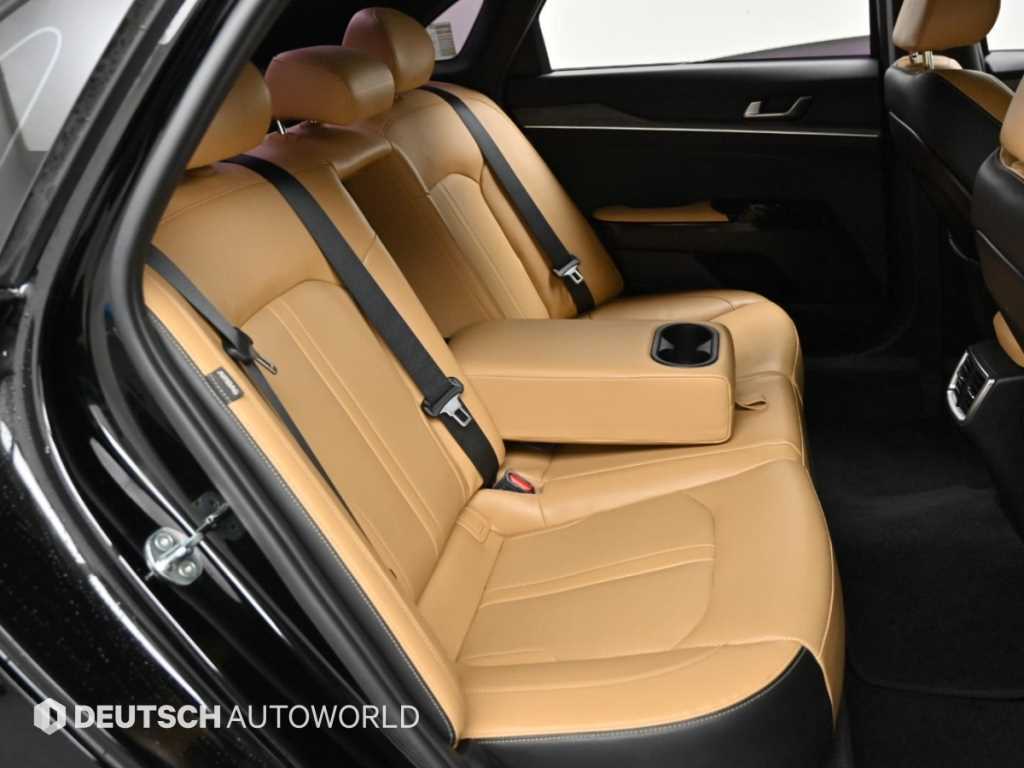 Kia K5 — photo 12