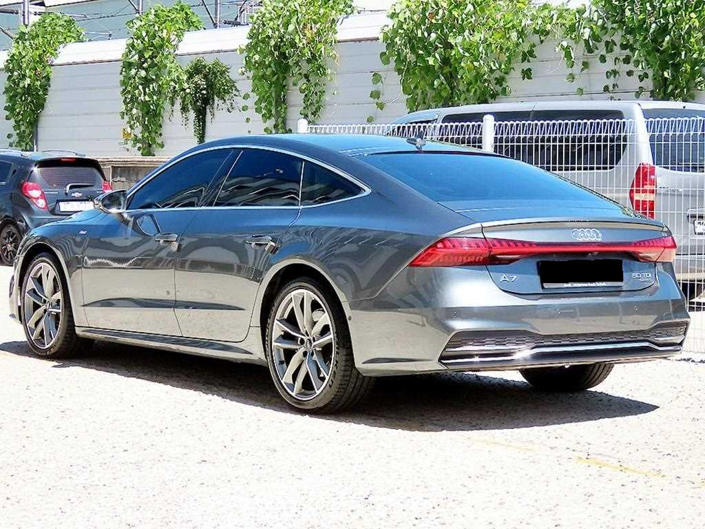 Audi A7 — photo 03