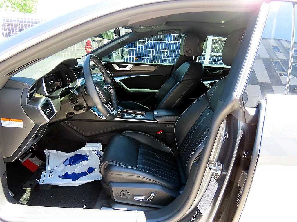 Audi A7 — photo 05