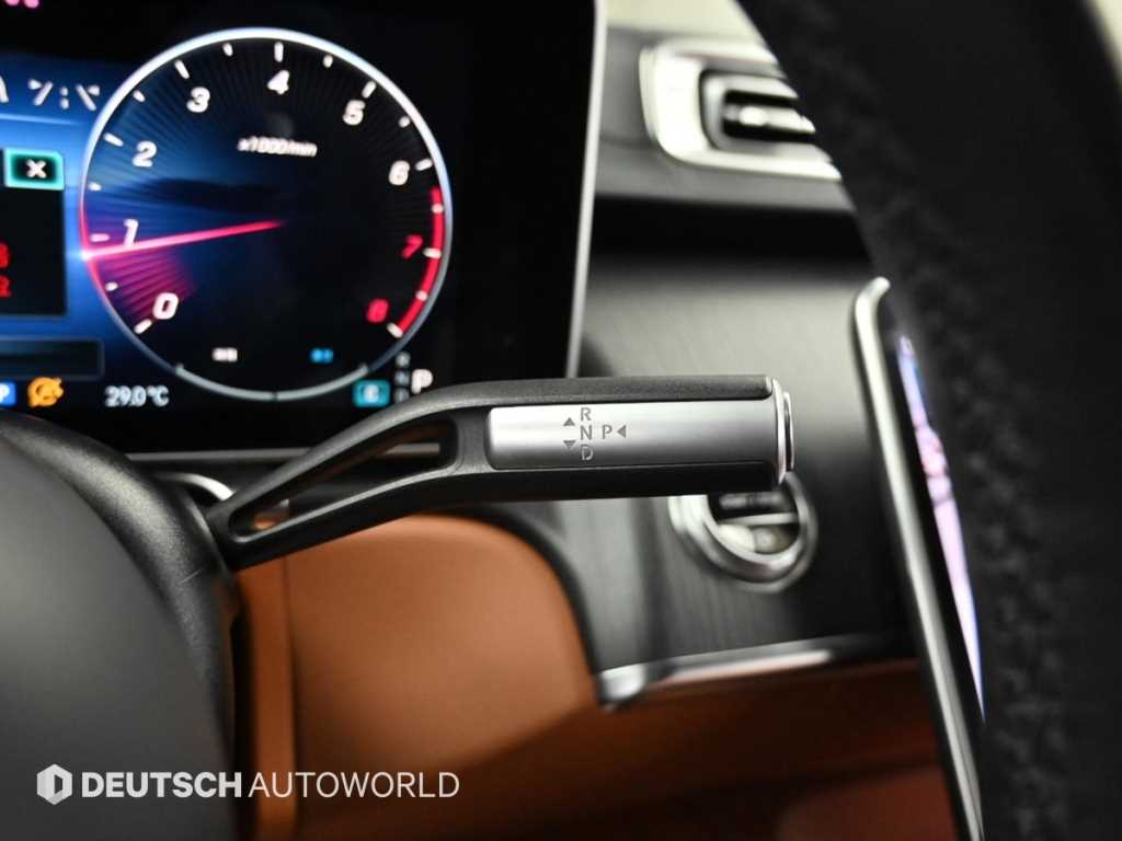 Mercedes-Benz S-Class — photo 09