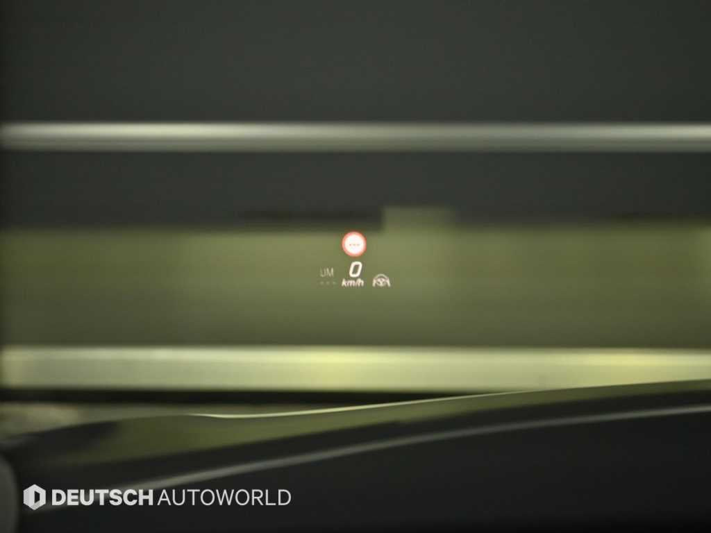 Mercedes-Benz S-Class — photo 17